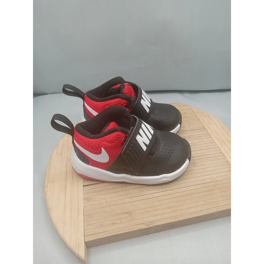 Nike little bit